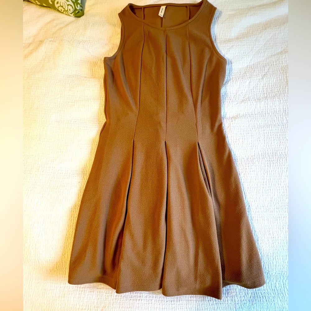 High-neck Sleeveless Dress